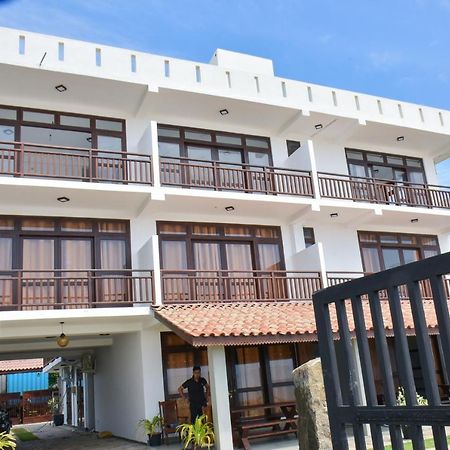 Arrow Beach Resort Galle Exterior photo