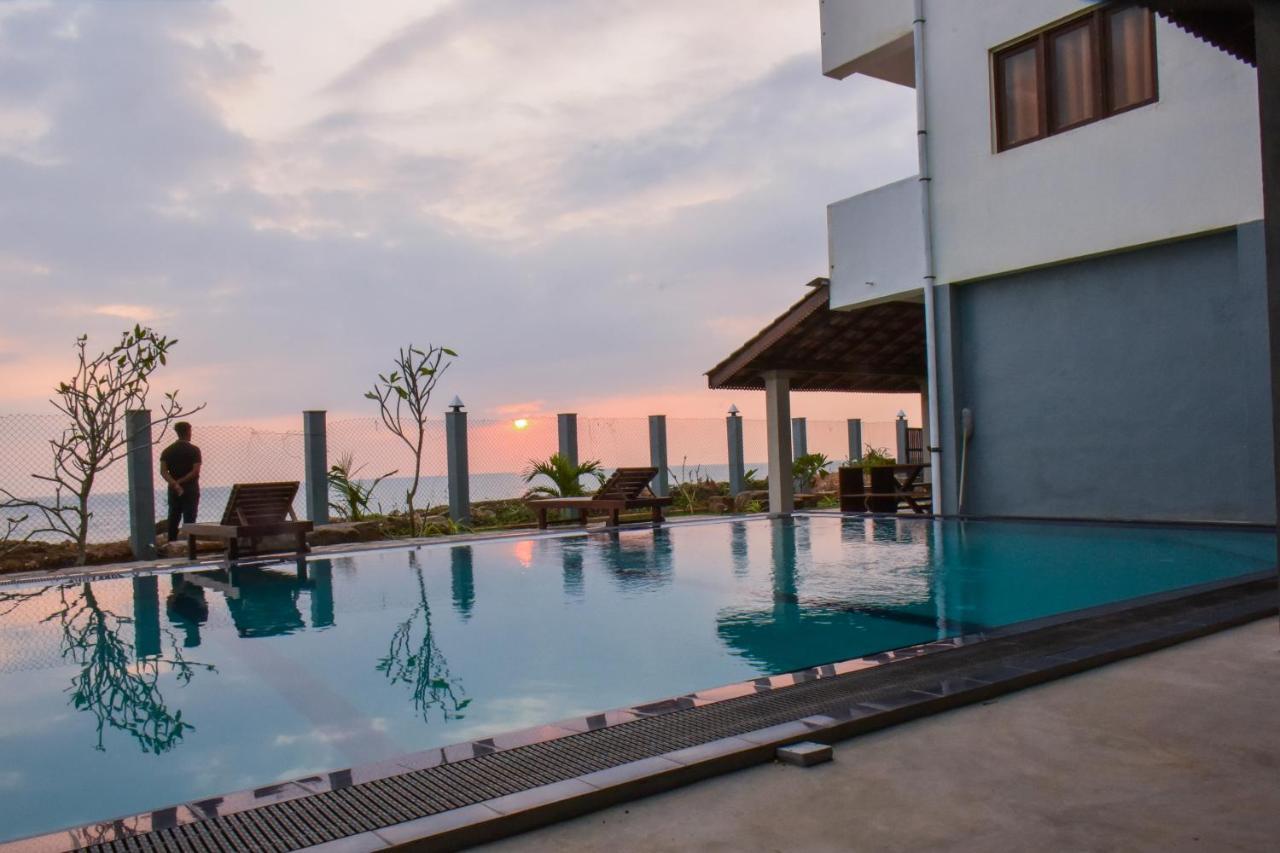 Arrow Beach Resort Galle Exterior photo